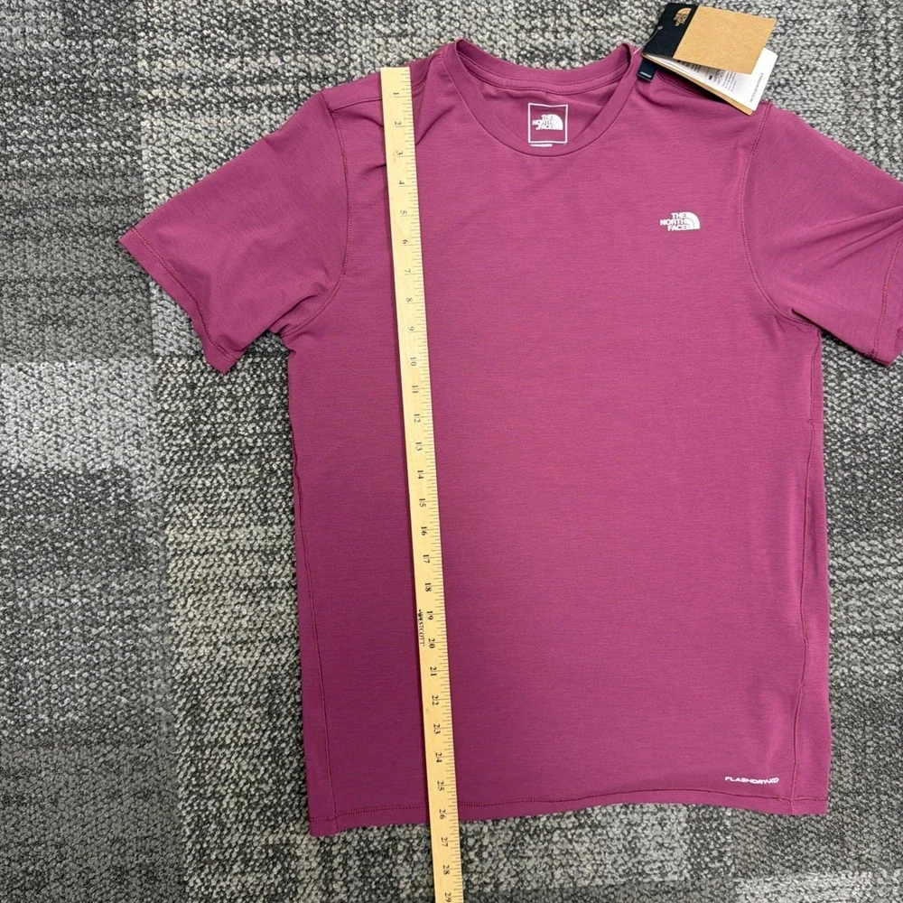 The‎ North Face Men's Small Cyber Berry Adventure Tee Short Sleeve Shirt
